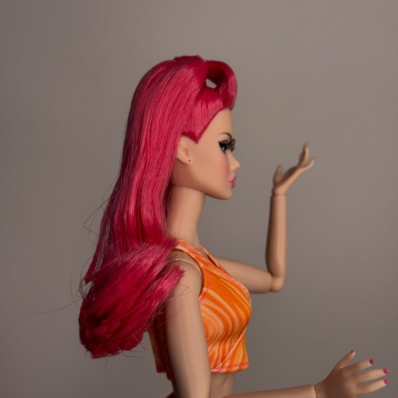 Integrity Toys Poppy Parker Glamour Pink W Club FR Fashion Doll IT Jointed - Picture 6 of 14